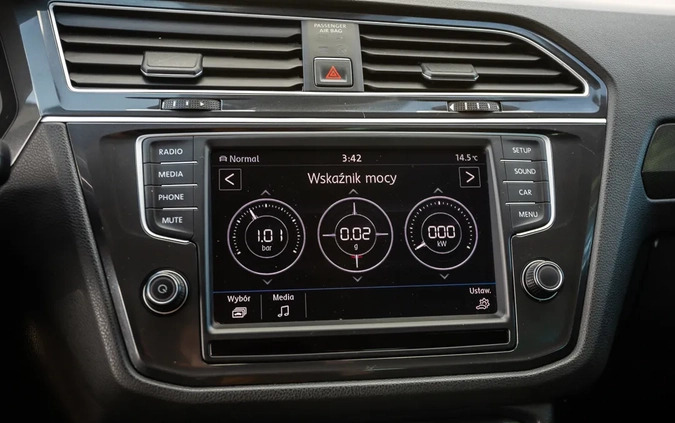 Volkswagen Tiguan cena 67900 przebieg: 159000, rok produkcji 2017 z Szamocin małe 631